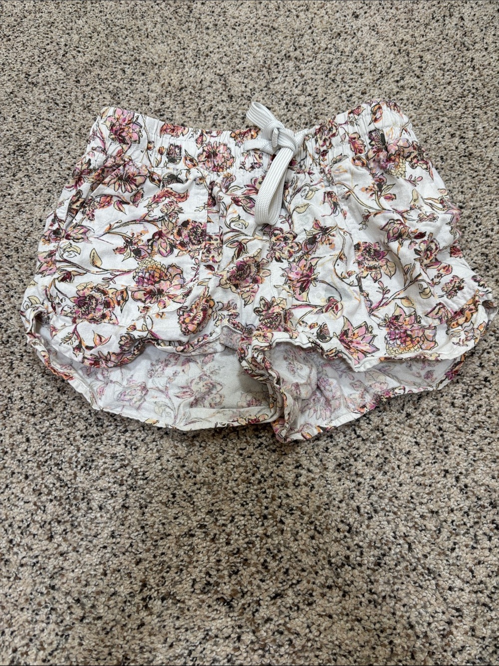 Floral White Women's Ruffle Drawstring Shorts